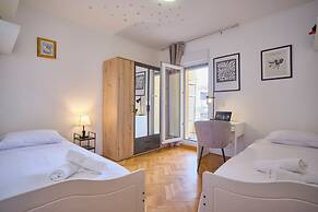 Harmony Seaside Apartment by Litto