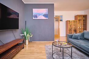 Harmony Seaside Apartment by Litto