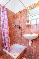 Traditional apartment Bacvice, 3 min walk to the beach