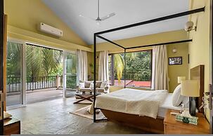 4BR w Pool in Morjim - Villa Corsa by Hireavilla
