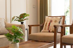Irene Altezza by Hireavilla - 1BR w Pool Pilerne