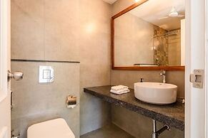 Irene Altezza by Hireavilla - 1BR w Pool Pilerne