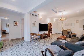 Luxe Apt w Balcony Rooftop Pool 15 min to Beach