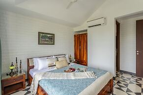 2BR w Rooftop Pool in North Goa Close to Beaches