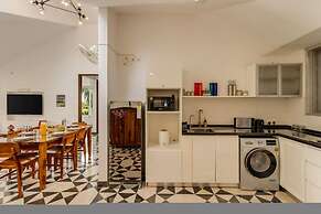 2BR w Rooftop Pool in North Goa Close to Beaches