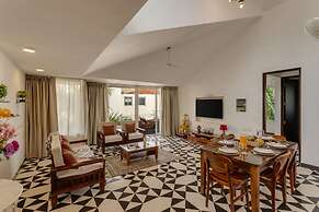 2BR w Rooftop Pool in North Goa Close to Beaches