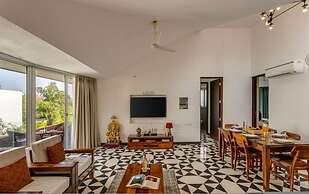 2BR w Rooftop Pool in North Goa Close to Beaches