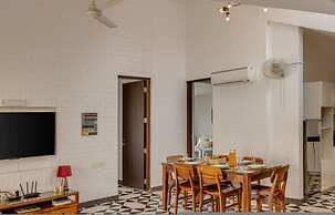2BR w Rooftop Pool in North Goa Close to Beaches