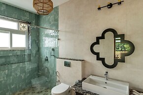Field View Villa With Pool Perfect for Big Groups