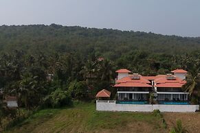 Field View Villa With Pool Perfect for Big Groups