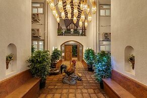 Field View Villa With Pool Perfect for Big Groups