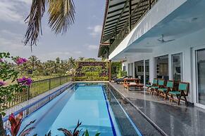Field View Villa With Pool Perfect for Big Groups