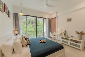 1BR Apt in Candolim With Pool 5 Mins From Beach
