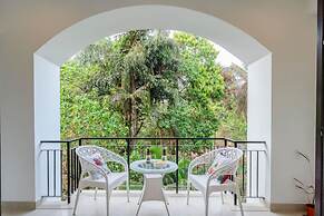 1BR Apt in Candolim With Pool 5 Mins From Beach