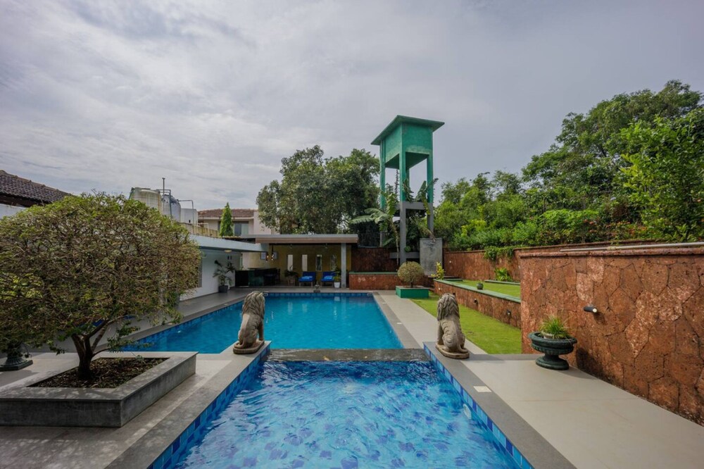 Hilltop Villa With Pool River View Whitehouse