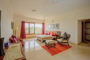 Hilltop Villa With Pool River View Whitehouse