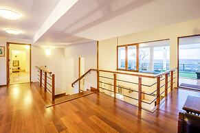Hilltop Villa With Pool River View Whitehouse