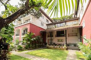 Spacious 3-br Apartment With Pool in Candolim