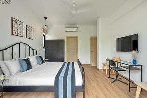 Spacious 3-br Apartment With Pool in Candolim