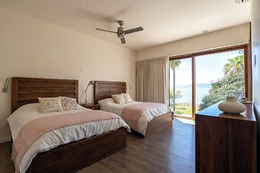 Exclusive House with Lake Chapala Access