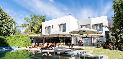 Exclusive House with Lake Chapala Access