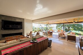Exclusive House with Lake Chapala Access