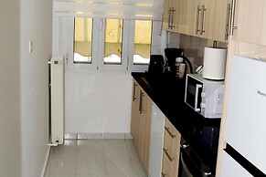 Apartment With Stunning Views - Sleeps 3 & Parking