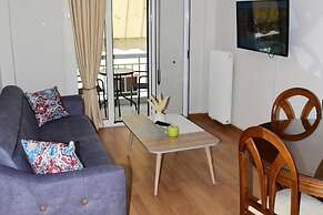 Apartment With Stunning Views - Sleeps 3 & Parking