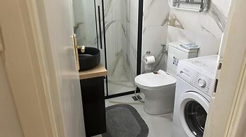 Apartment With Stunning Views - Sleeps 3 & Parking