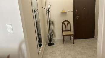 Apartment With Stunning Views - Sleeps 3 & Parking