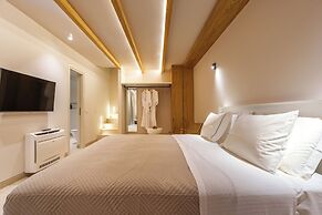 Halo Santorini- Living Experience
