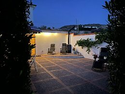 Lovely 10-bed Villa With Private Pool & Garden
