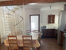 Lovely 10-bed Villa With Private Pool & Garden