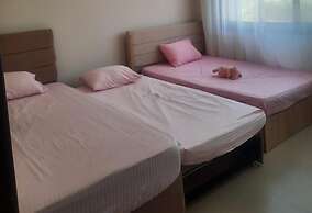 Whispering Waters, Two Bedroom With a Garden, Azha