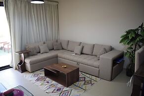 Whispering Waters, Two Bedroom With a Garden, Azha