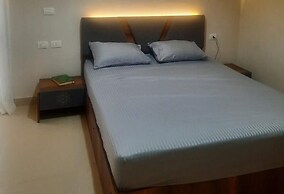 Whispering Waters, Two Bedroom With a Garden, Azha