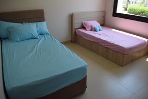 Whispering Waters, Two Bedroom With a Garden, Azha