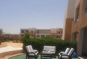 Whispering Waters, Two Bedroom With a Garden, Azha