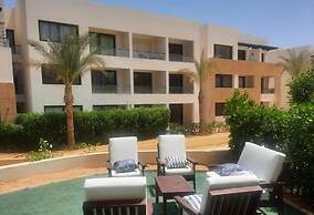 Whispering Waters, Two Bedroom With a Garden, Azha