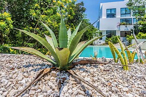 Tropical Retreat Pools Golf Gym