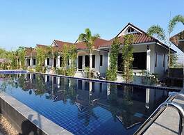 Thanawong Pool Villa