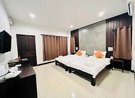 Thanawong Pool Villa