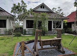 Thanawong Pool Villa