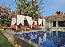 Thanawong Pool Villa