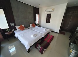 Thanawong Pool Villa