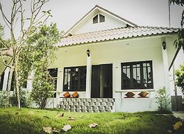 Thanawong Pool Villa