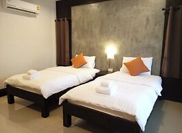 Thanawong Pool Villa