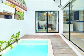 Corner House