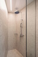Kosmos Luxury Residences
