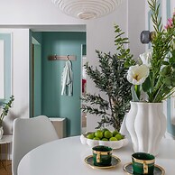 Holt s Sublime Minty Fresh 1BR on the Park